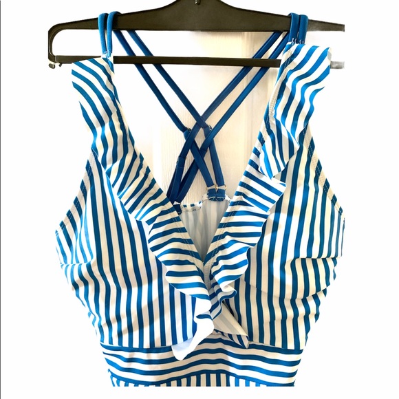 Shein stripes one piece swimsuit - Picture 3 of 3